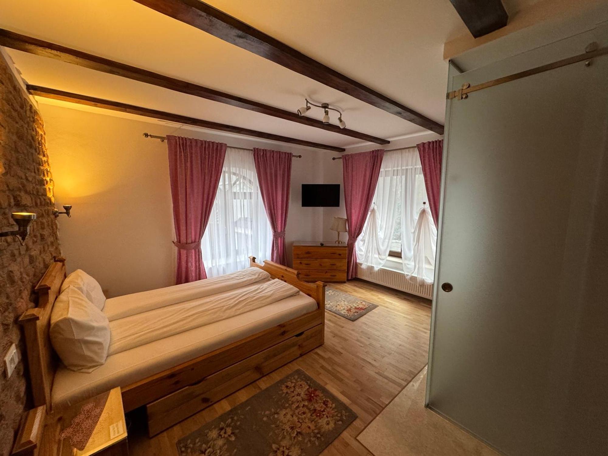 Casa Stefania Hotel Talmacel ภายนอก รูปภาพ
