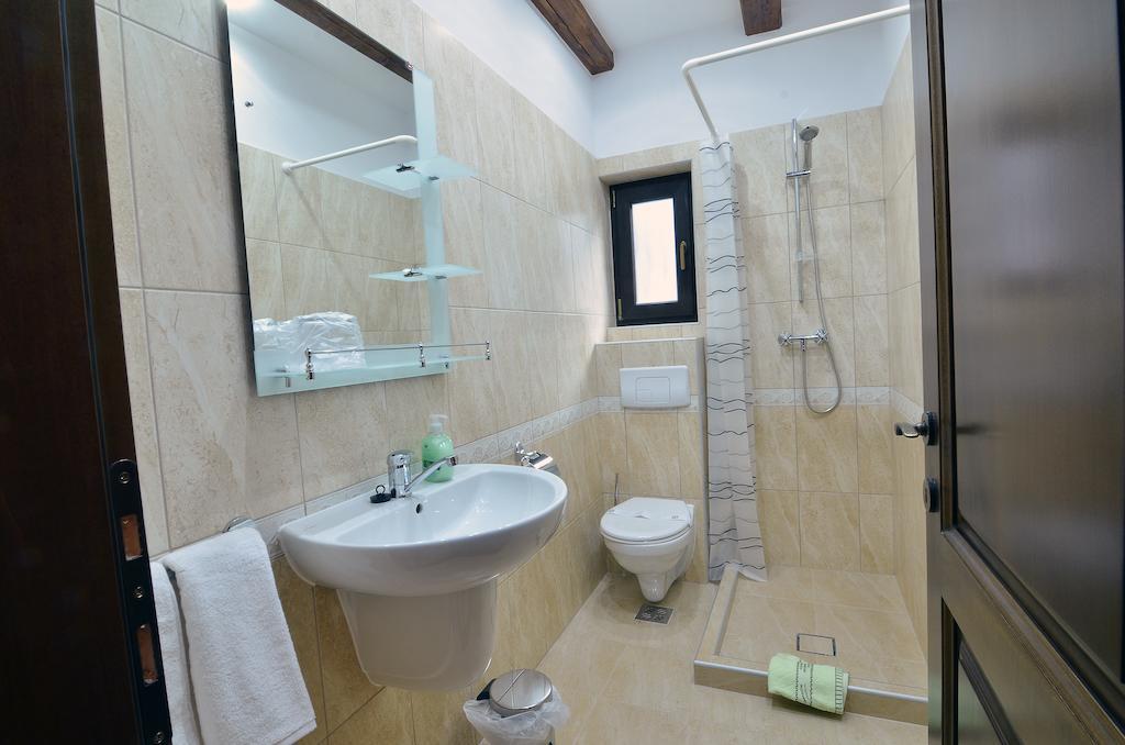 Casa Stefania Hotel Talmacel ภายนอก รูปภาพ